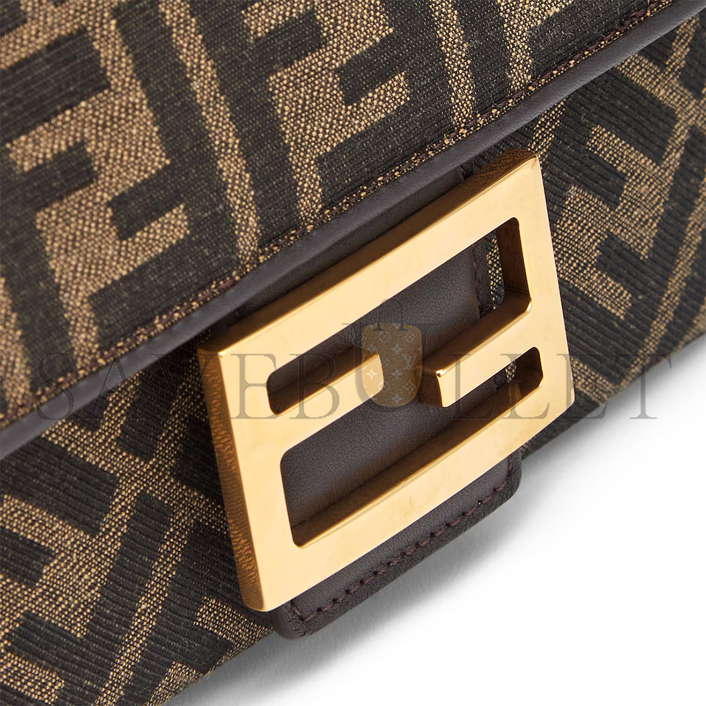 F**di baguette chain midi 8br793akbzf1em3 (24*14.5*7cm)